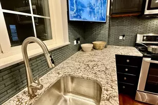 747 Delius St, Aurora, IL 60505 - Photo 13