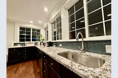 747 Delius Street, Aurora, IL 60505 - Photo 9