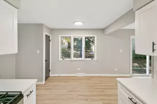 17001 Kimbark Ave, South Holland, IL 60473 - Photo 11