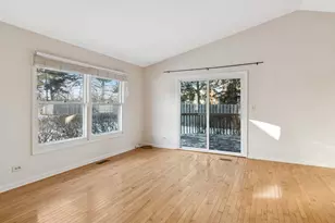 2764 Weeping Willow Dr, Lisle, IL 60532 - Photo 7