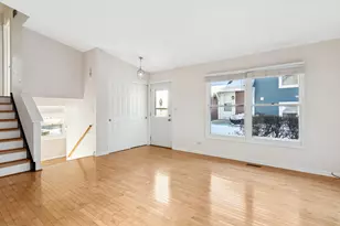 2764 Weeping Willow Dr, Lisle, IL 60532 - Photo 5