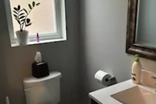 6926 S Paxton Ave, Chicago, IL 60649 - Photo 11