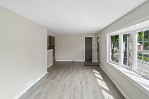 428 E 156th Pl, South Holland, IL 60473 - Photo 7