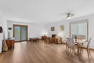 2404 Danbury Dr, Woodridge, IL 60517 - Photo 3