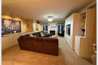 649 Roxbury Road, Rockford, IL 61107 - Photo 11