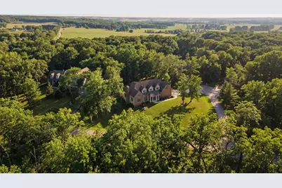 307 Knollwood Drive, Dixon, IL 61021 - Photo 5