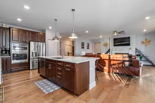 8502 Wellington Dr, Joliet, IL 60431 - Photo 3
