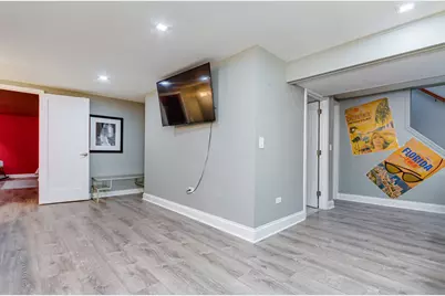 7513 W Ainslie Street, Harwood Heights, IL 60706 - Photo 23