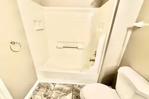 2452 Daybreak Ct, Elgin, IL 60123 - Photo 7