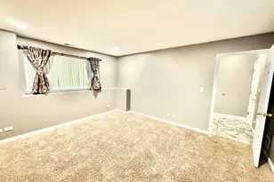 2452 Daybreak Ct, Elgin, IL 60123 - Photo 13