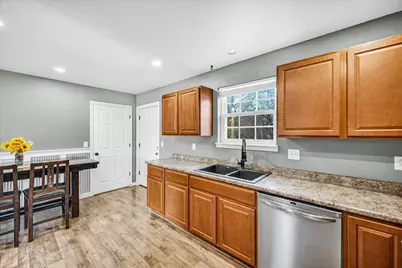 109 Mabee Avenue, East Peoria, IL 61611 - Photo 9