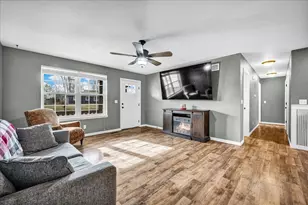 109 Mabee Ave, East Peoria, IL 61611 - Photo 5