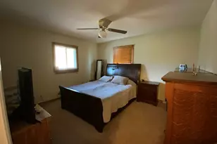 301 N View St, Hinckley, IL 60520 - Photo 9