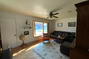 301 N View St, Hinckley, IL 60520 - Photo 3