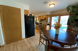 301 N View St, Hinckley, IL 60520 - Photo 5