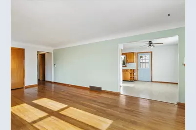 205 N Seward Street, Winnebago, IL 61088 - Photo 9