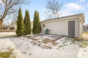 205 N Seward St, Winnebago, IL 61088 - Photo 29