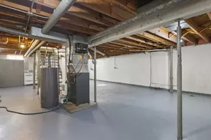 205 N Seward St, Winnebago, IL 61088 - Photo 25