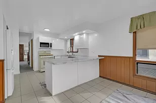 108 S Cornell Ave, Villa Park, IL 60181 - Photo 5