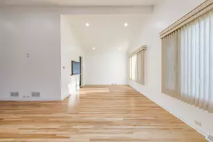 8606 Lillibet Terrace, Morton Grove, IL 60053 - Photo 5