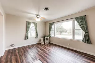 210 S Malta Rd, Malta, IL 60150 - Photo 5