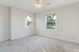 1686 Greenleaf Ave, Des Plaines, IL 60018 - Photo 23