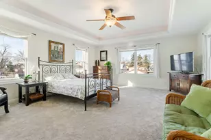 1686 Greenleaf Ave, Des Plaines, IL 60018 - Photo 17