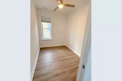 [Address not provided], Skokie, IL 60076 - Photo 5