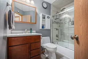 1870 N wentworth Cir, Romeoville, IL 60446 - Photo 13