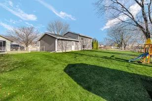 990 Quail Ct, Bradley, IL 60915 - Photo 27