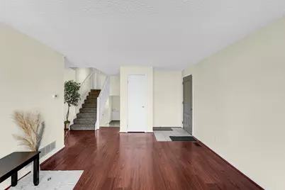 990 Quail Court, Bradley, IL 60915 - Photo 5