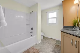990 Quail Ct, Bradley, IL 60915 - Photo 13