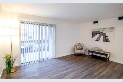 800 Brook Drive #1, Streamwood, IL 60107 - Photo 3