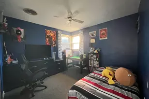 2305 W Grove Ave, Waukegan, IL 60085 - Photo 7