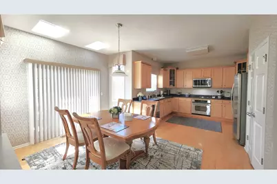 1204 Frederick Court, Elgin, IL 60120 - Photo 5