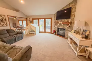 10052 Landmark Dr, Rock Falls, IL 61071 - Photo 9