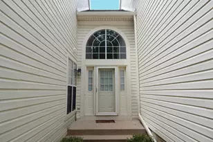 2223 Seaver Ln, Hoffman Estates, IL 60169 - Photo 3