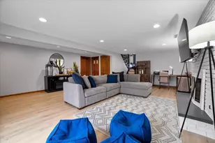 609 Trent Ln, Schaumburg, IL 60193 - Photo 17