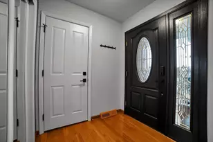 609 Trent Ln, Schaumburg, IL 60193 - Photo 3