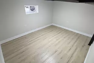 633 E 153rd St, Phoenix, IL 60426 - Photo 19