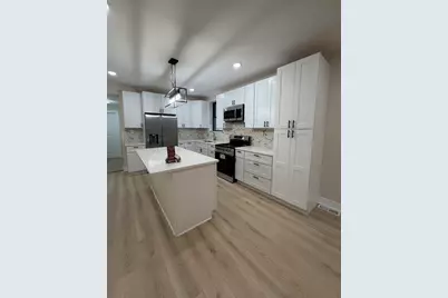 [Address not provided], Phoenix, IL 60426 - Photo 7