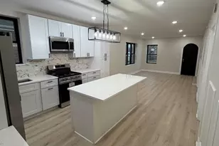 633 E 153rd St, Phoenix, IL 60426 - Photo 5