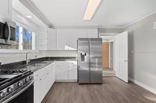 5604 S Madison Ave, Countryside, IL 60525 - Photo 9