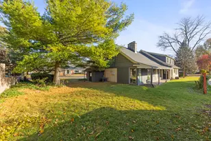 175 S Harrison Ave, Aurora, IL 60506 - Photo 25