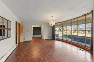 175 S Harrison Ave, Aurora, IL 60506 - Photo 9