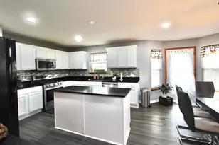 1458 S Wild Meadow Rd, Round Lake, IL 60073 - Photo 15