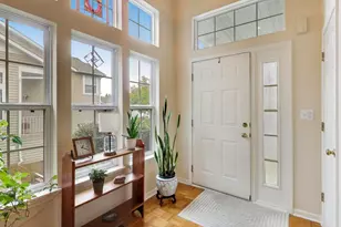 6648 Weather Hill Dr, Willowbrook, IL 60527 - Photo 3