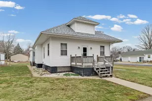 224 E Holden St, Tolono, IL 61880 - Photo 3