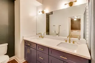 2537 N Hamlin Ave, Chicago, IL 60647 - Photo 13