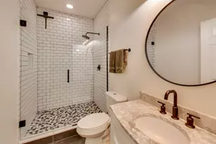 2537 N Hamlin Ave, Chicago, IL 60647 - Photo 17